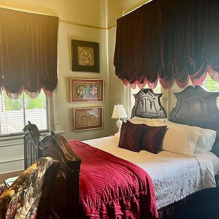 The Empress Of Little Rock Bed & Breakfast Bagian luar foto