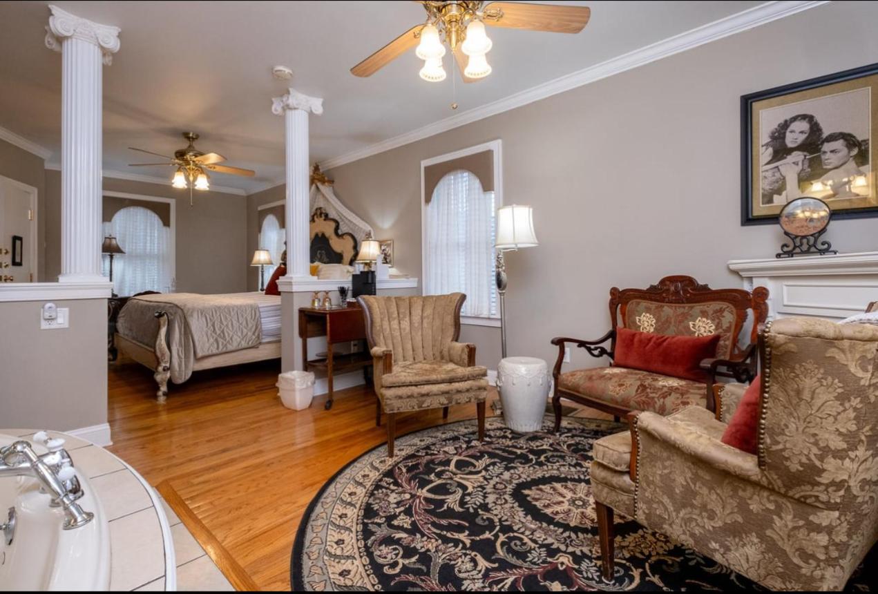 The Empress Of Little Rock Bed & Breakfast Bagian luar foto