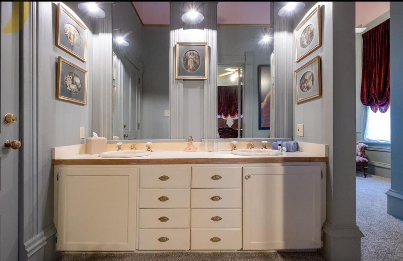 The Empress Of Little Rock Bed & Breakfast Bagian luar foto