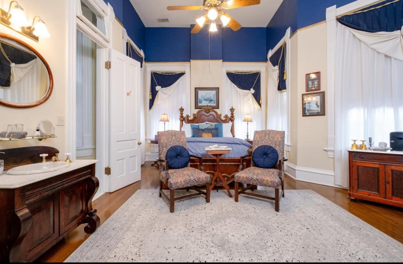 The Empress Of Little Rock Bed & Breakfast Bagian luar foto